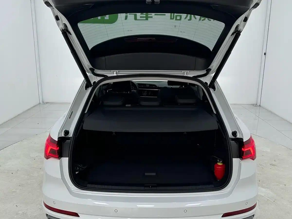 Audi Q3 2023 35 TFSI Progressive Dynamic (1.4T) — миниатюра 15