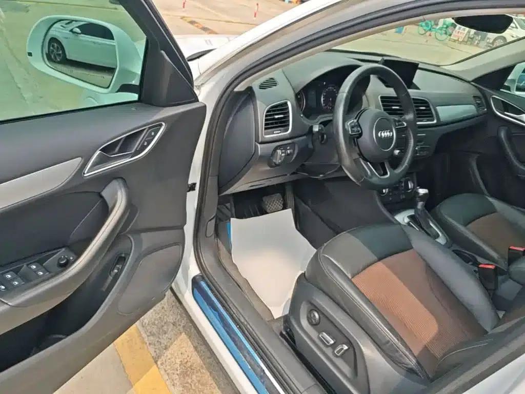 Audi Q3 2018 30th Anniversary Edition 35 TFSI Fashion Model — миниатюра 16