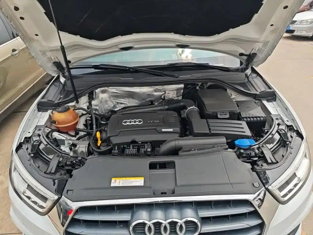 Audi Q3 2018 30th Anniversary Edition 35 TFSI Fashion Model — миниатюра 20