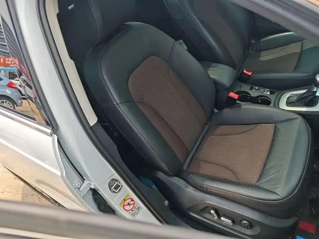 Audi Q3 2018 30th Anniversary Edition 35 TFSI Fashion Model — миниатюра 25