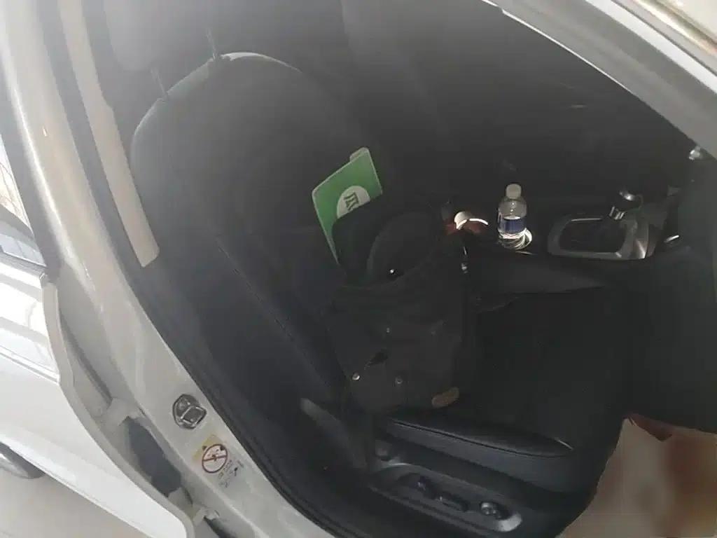 Audi Q3 2015 30 TFSI Comfort — миниатюра 25