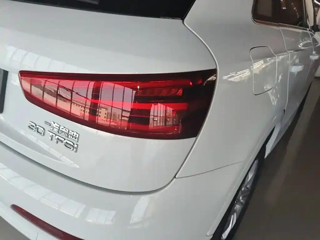 Audi Q3 2015 30 TFSI Comfort — миниатюра 8