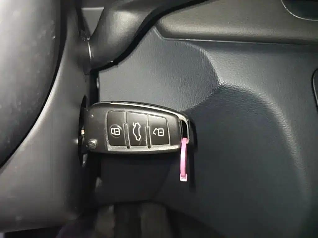 Audi Q3 2015 30 TFSI Comfort — миниатюра 9
