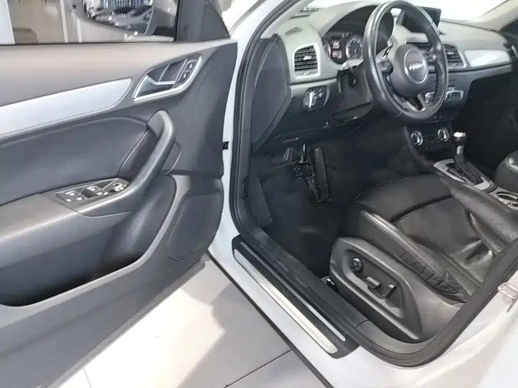 Audi Q3 2015 35 TFSI Comfort — миниатюра 16