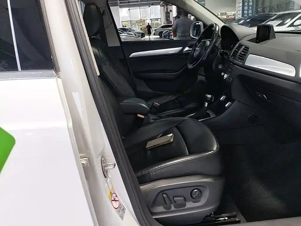 Audi Q3 2015 35 TFSI Comfort — миниатюра 25