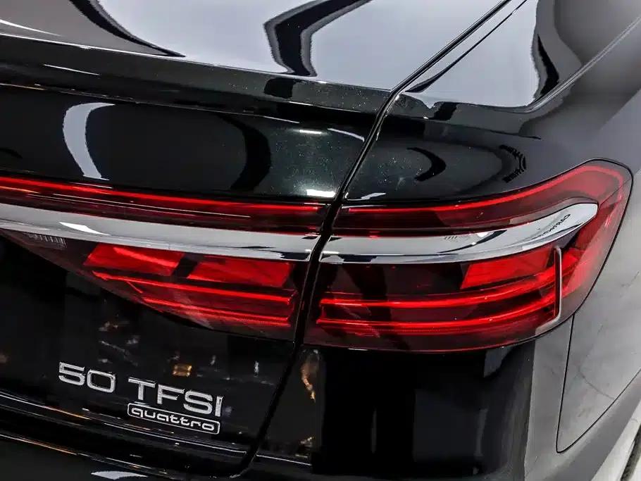 2023 Audi A8 A8L 50 TFSI quattro Premium — миниатюра 11
