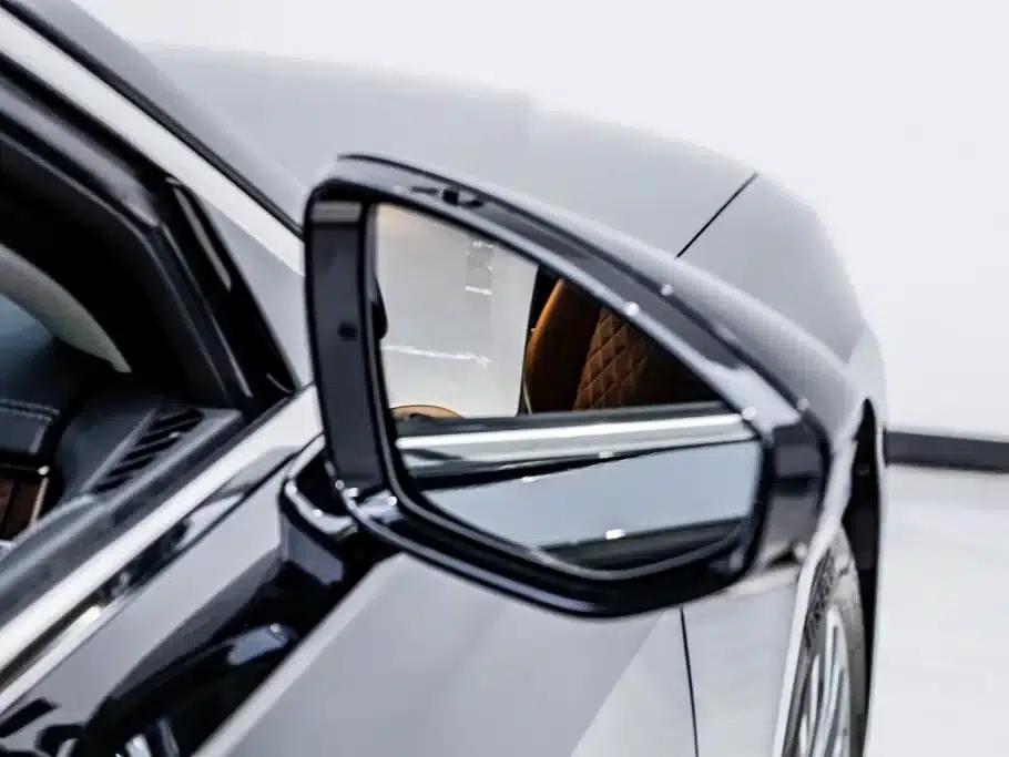 2023 Audi A8 A8L 50 TFSI quattro Premium — миниатюра 12