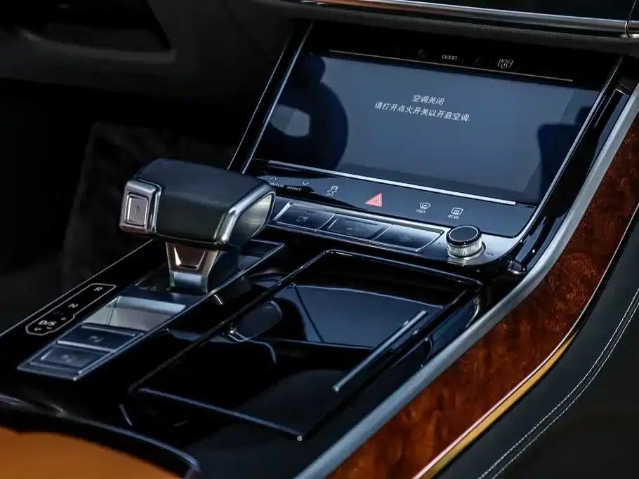 2023 Audi A8 A8L 50 TFSI quattro Premium — миниатюра 15
