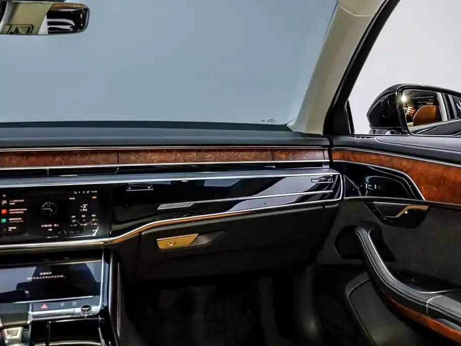 2023 Audi A8 A8L 50 TFSI quattro Premium — миниатюра 23