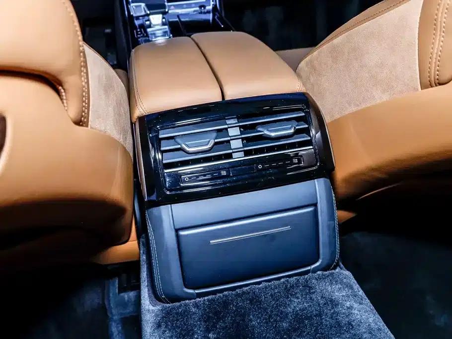 2023 Audi A8 A8L 50 TFSI quattro Premium — миниатюра 24