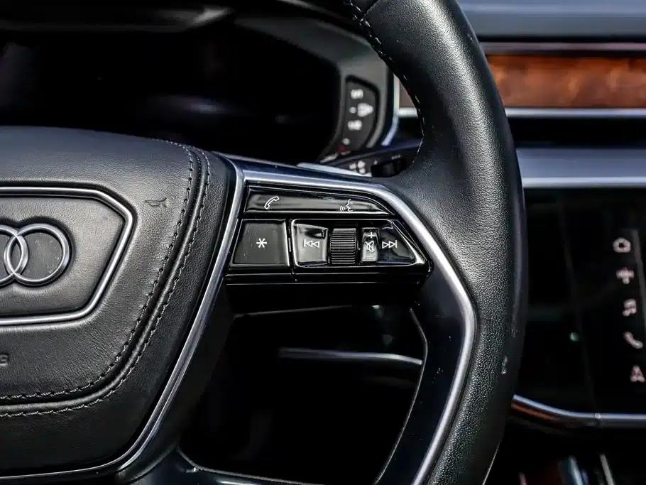 2023 Audi A8 A8L 50 TFSI quattro Premium — миниатюра 29