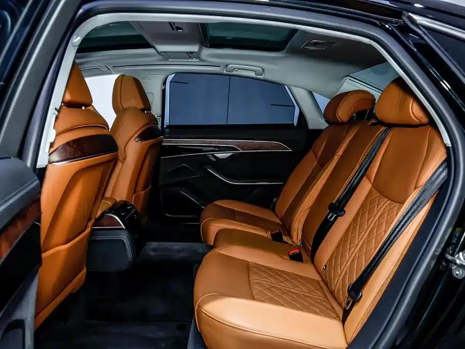 2023 Audi A8 A8L 50 TFSI quattro Premium — миниатюра 10