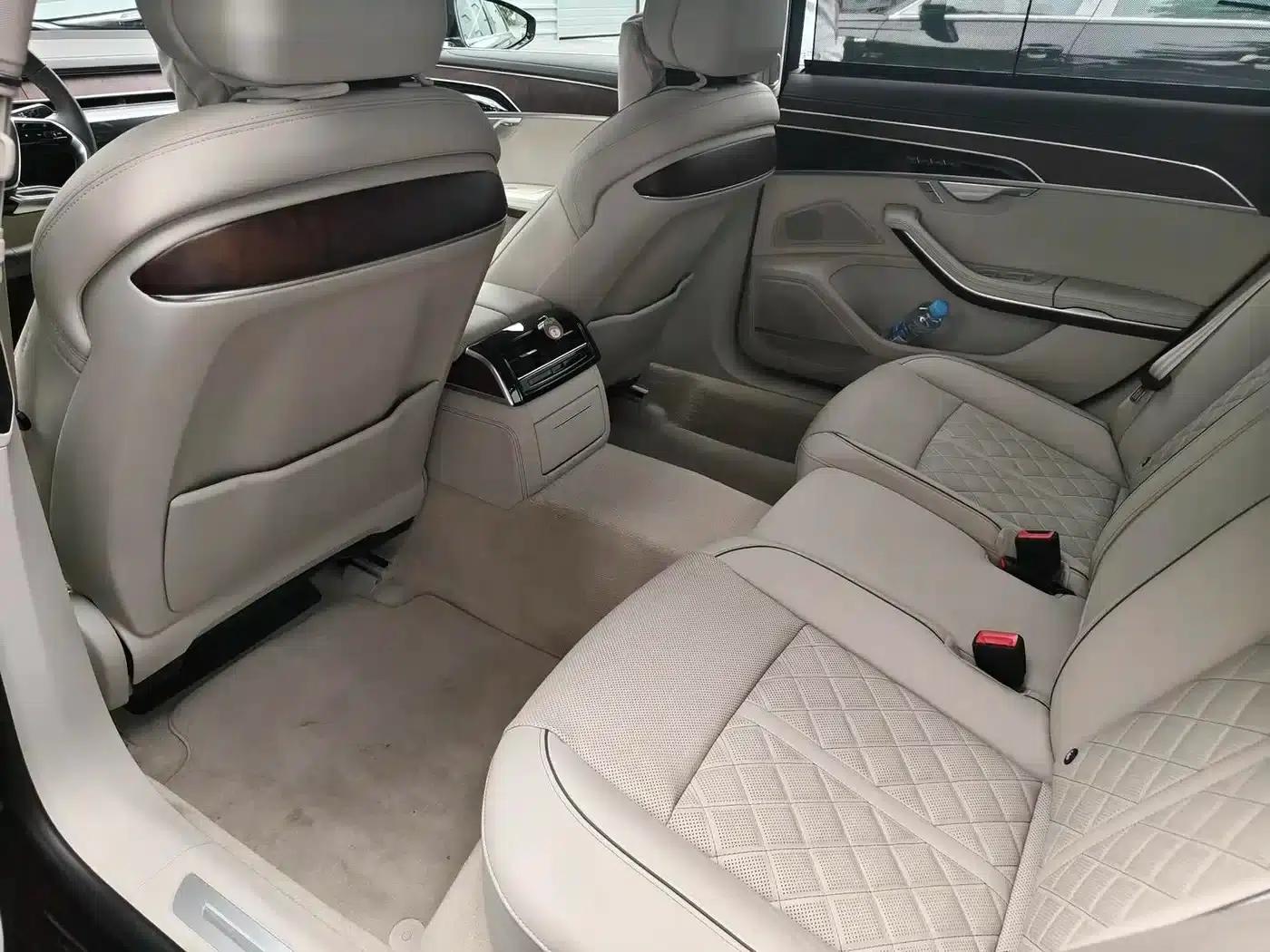 2024 Audi A8 A8L 50 TFSI quattro Premium — миниатюра 11
