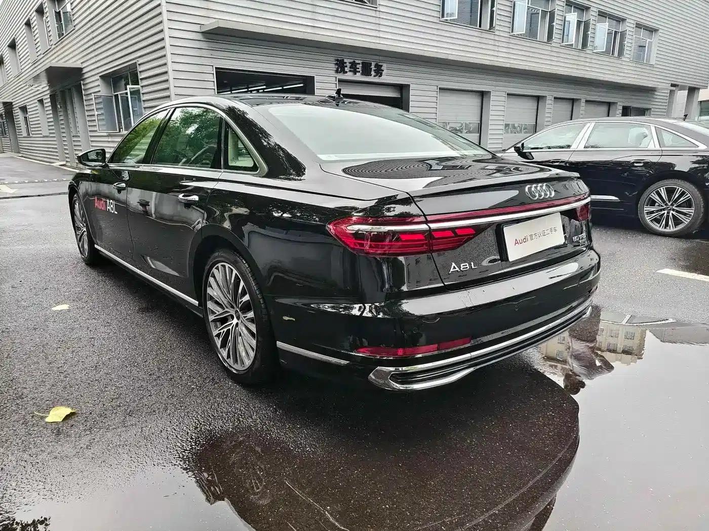 2024 Audi A8 A8L 50 TFSI quattro Premium — миниатюра 4