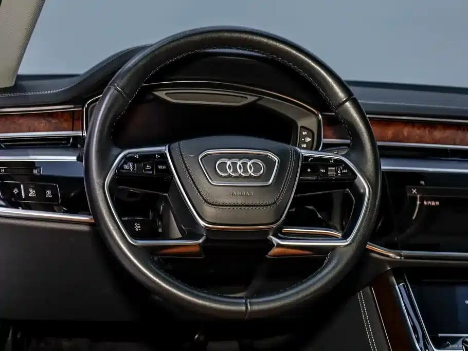 2023 Audi A8 A8L 50 TFSI quattro Premium — миниатюра 20
