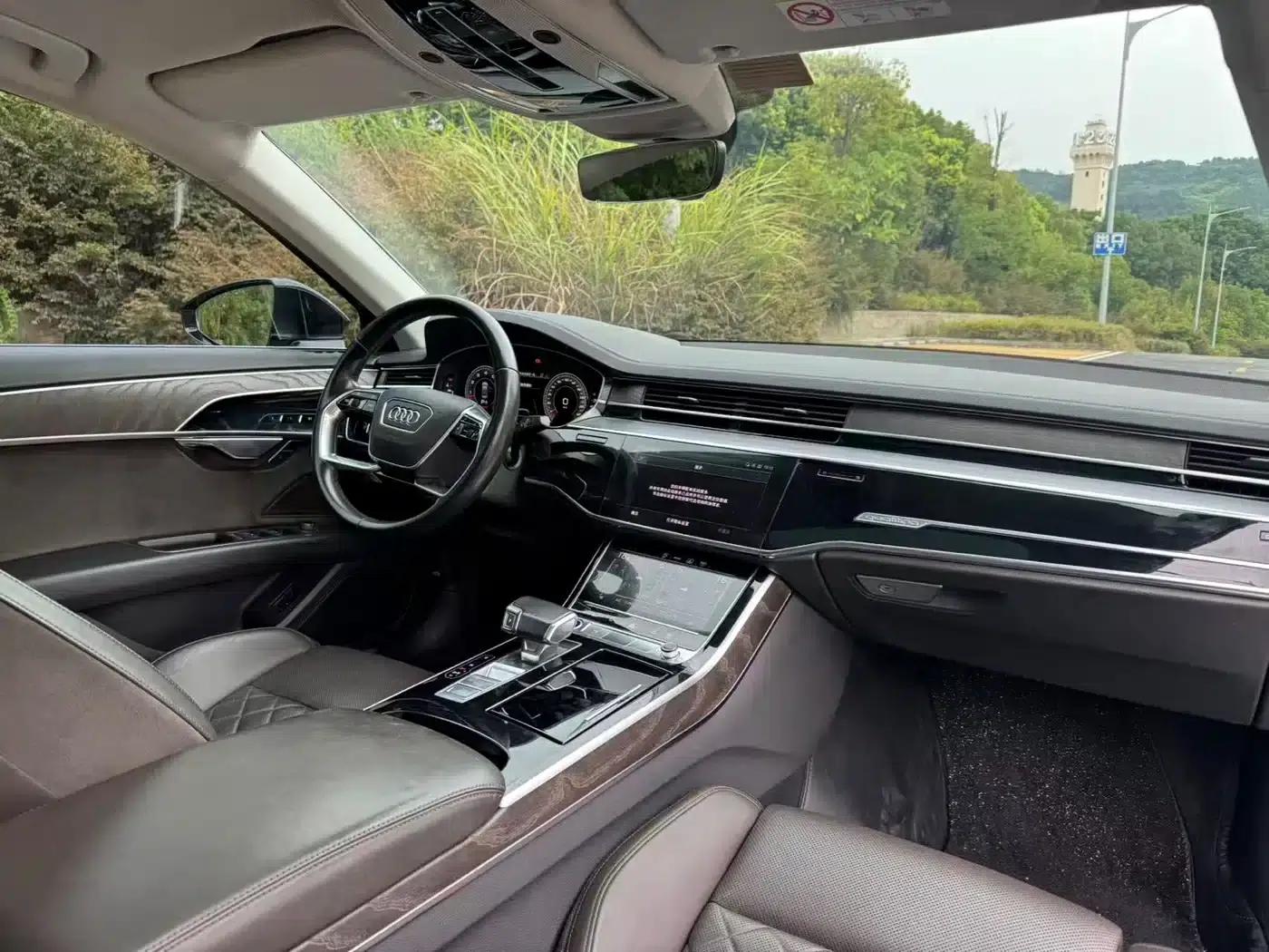 2021 Audi A8 A8L 50 TFSI quattro Comfort — миниатюра 12