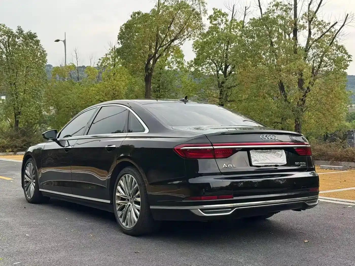 2021 Audi A8 A8L 50 TFSI quattro Comfort — миниатюра 17