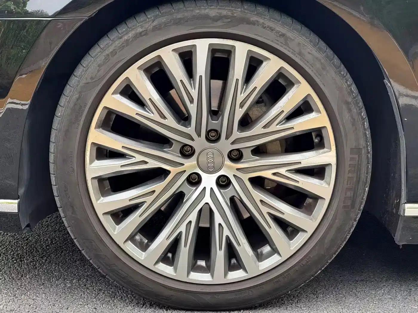 2021 Audi A8 A8L 50 TFSI quattro Comfort — миниатюра 18