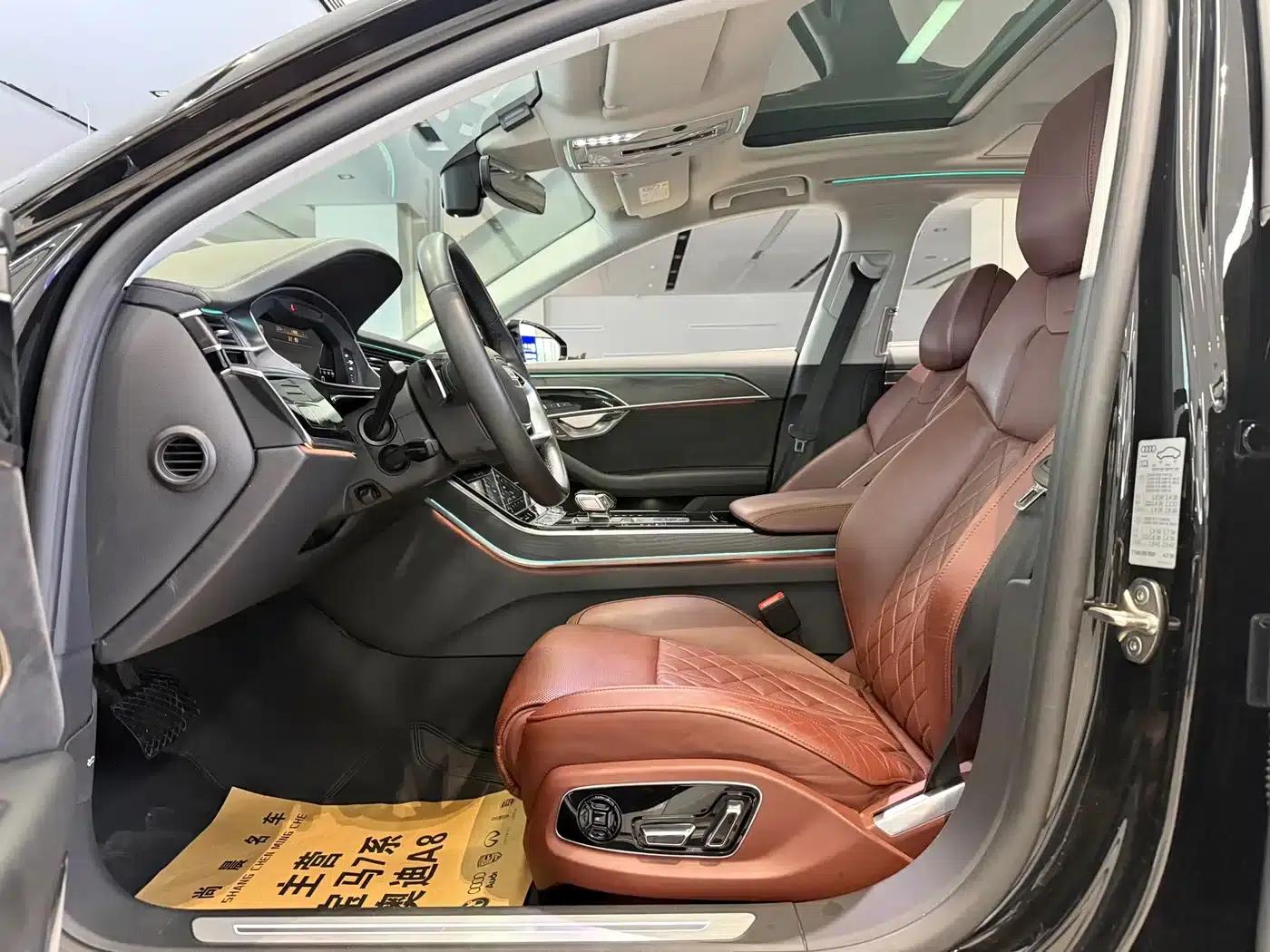 2021 Audi A8 A8L 50 TFSI quattro Comfort — миниатюра 6
