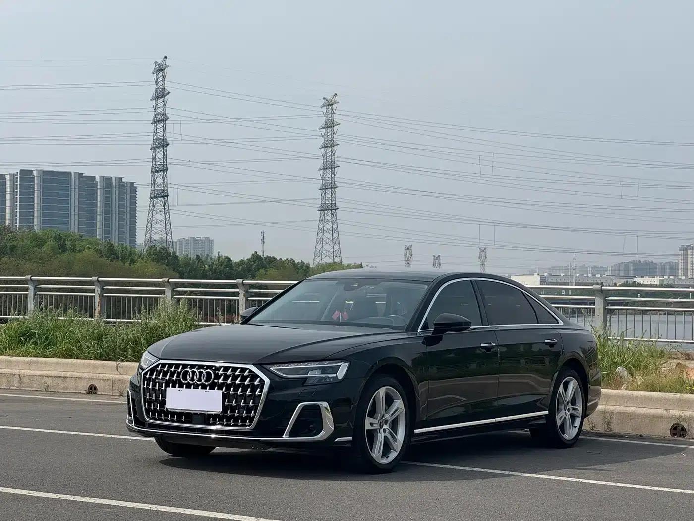 2023 Audi A8 A8L 50 TFSI quattro Premium Edition — миниатюра 1