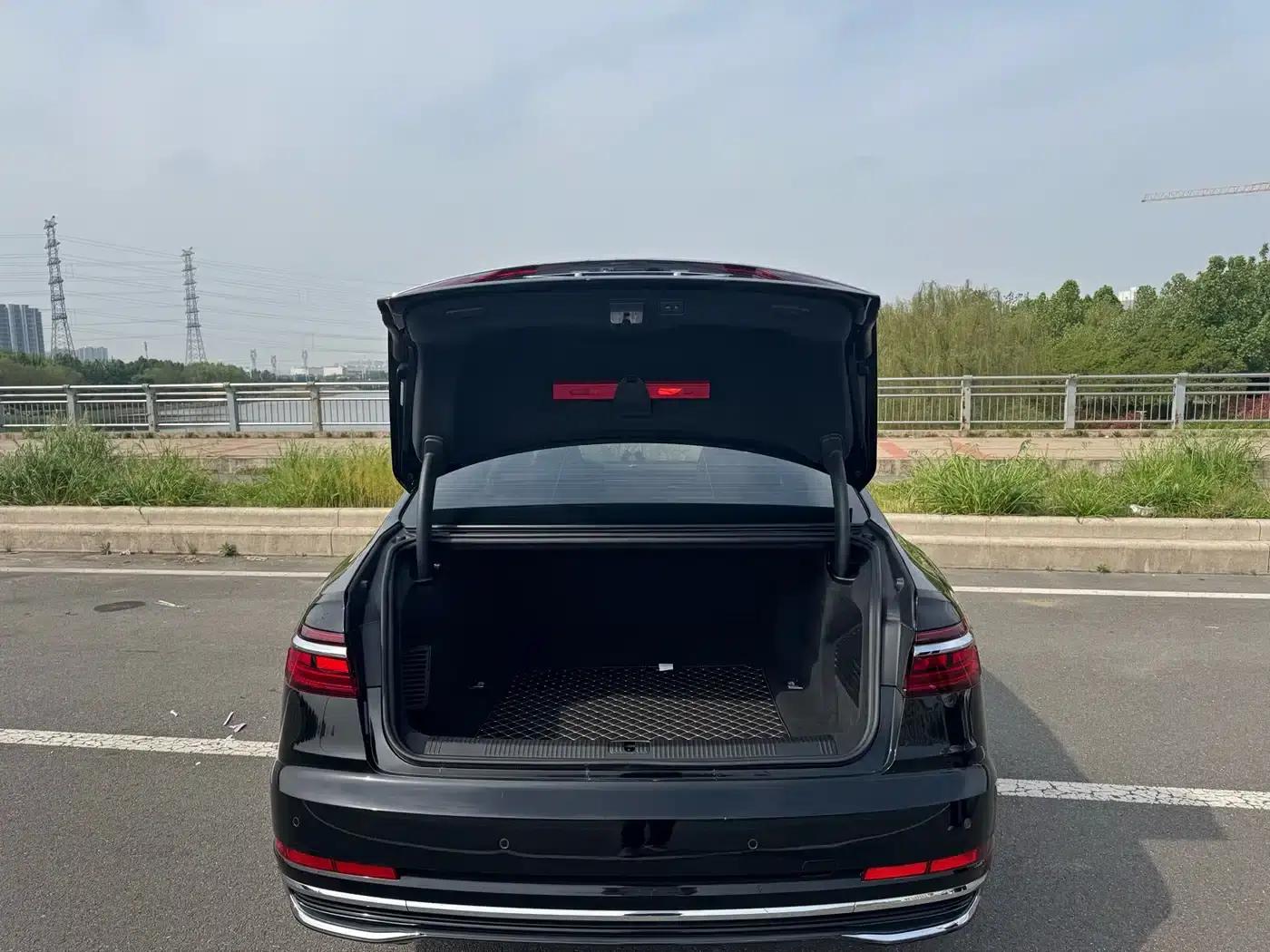 2023 Audi A8 A8L 50 TFSI quattro Premium Edition — миниатюра 13