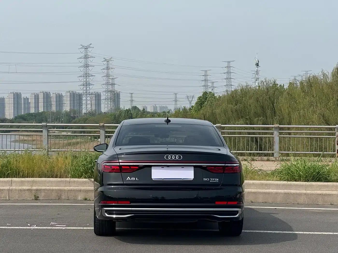 2023 Audi A8 A8L 50 TFSI quattro Premium Edition — миниатюра 15