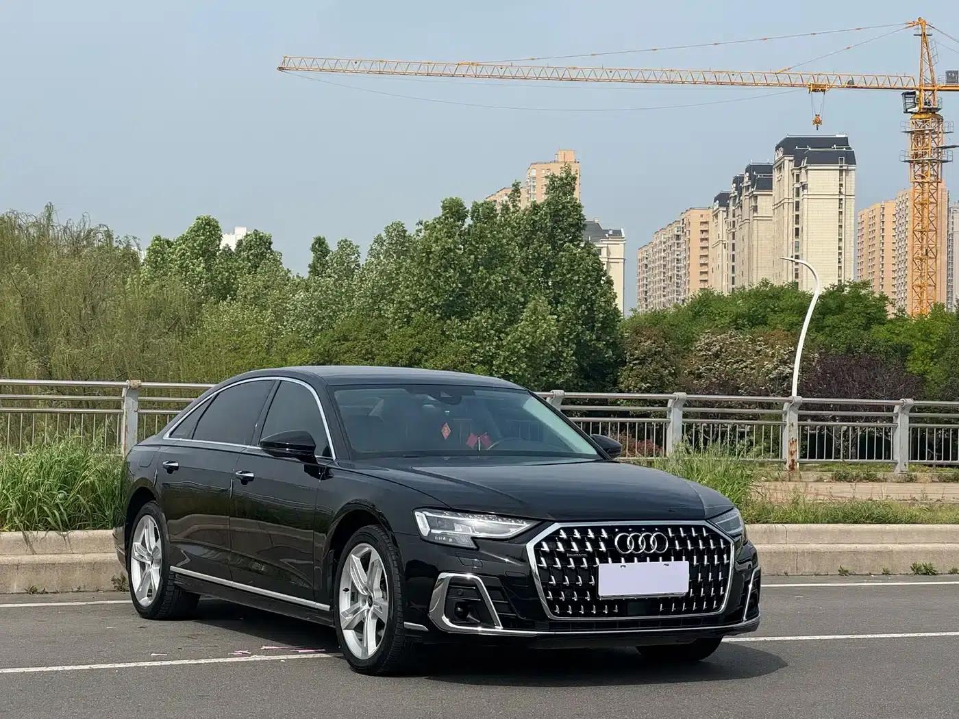 2023 Audi A8 A8L 50 TFSI quattro Premium Edition — миниатюра 3