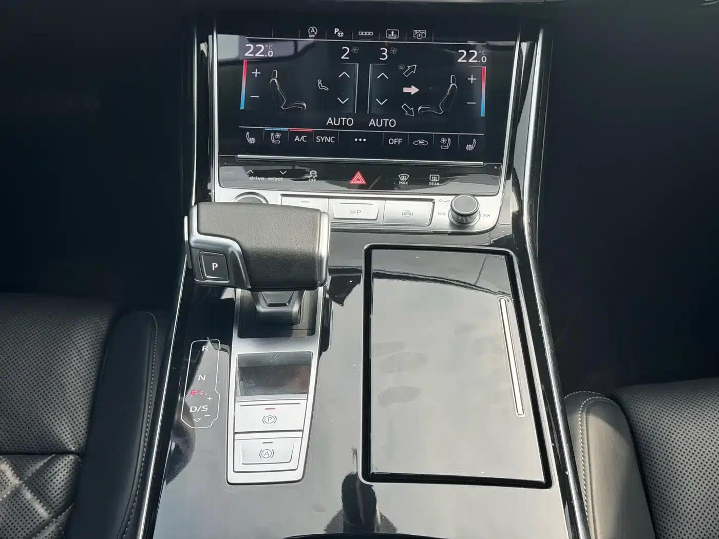 2023 Audi A8 A8L 50 TFSI quattro Premium Edition — миниатюра 8