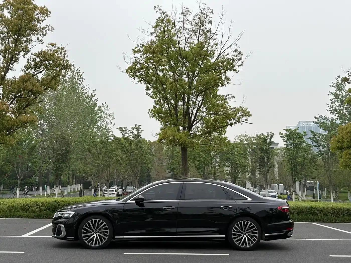 2023 Audi A8 A8L 50 TFSI quattro Premium Edition — миниатюра 12
