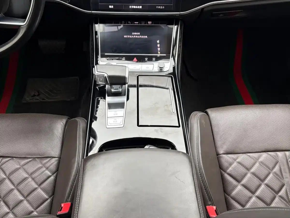 2023 Audi A8 A8L 50 TFSI quattro Premium Edition — миниатюра 15