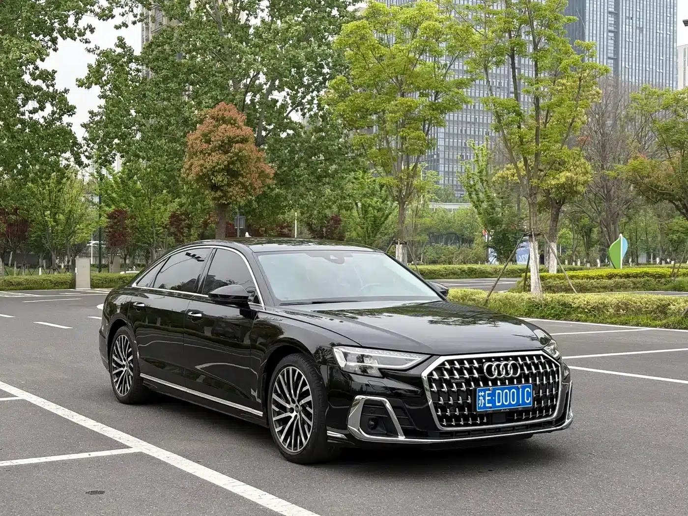 2023 Audi A8 A8L 50 TFSI quattro Premium Edition — миниатюра 3