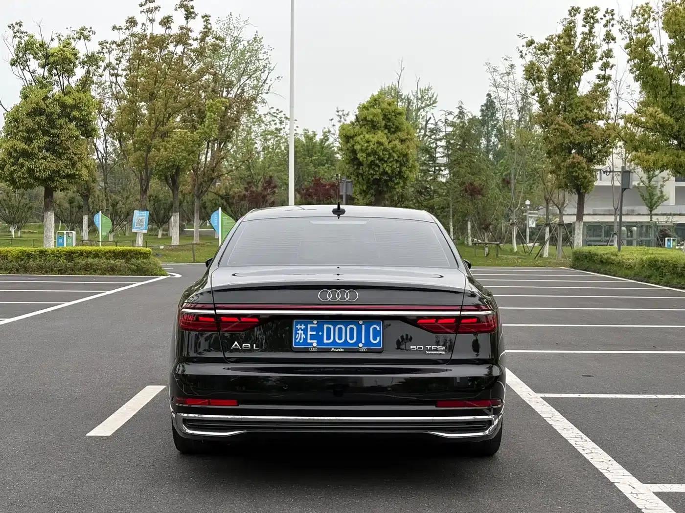 2023 Audi A8 A8L 50 TFSI quattro Premium Edition — миниатюра 5