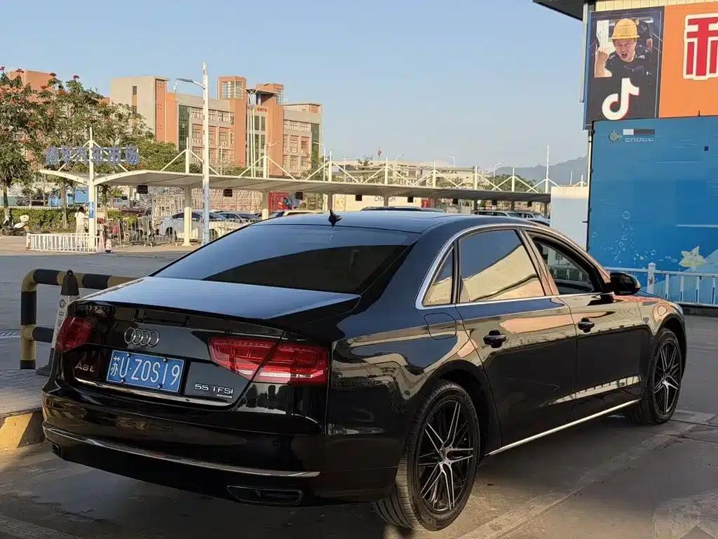 2013 Audi A8 A8L 55 TFSI quattro Exclusive Edition — миниатюра 4