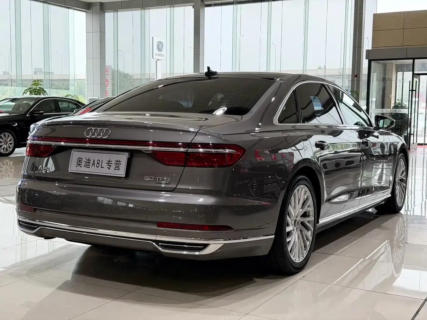 2021 Audi A8 A8L 50 TFSI quattro Comfort — миниатюра 3