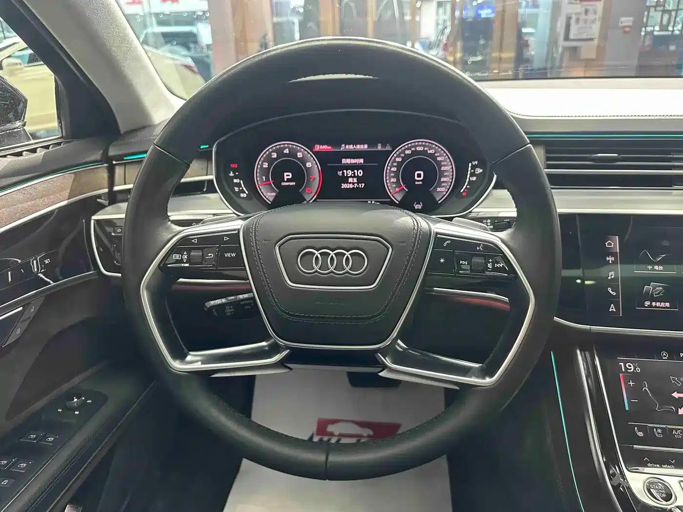 Audi A8 2022 A8L 55 TFSI quattro Luxury Edition — миниатюра 11