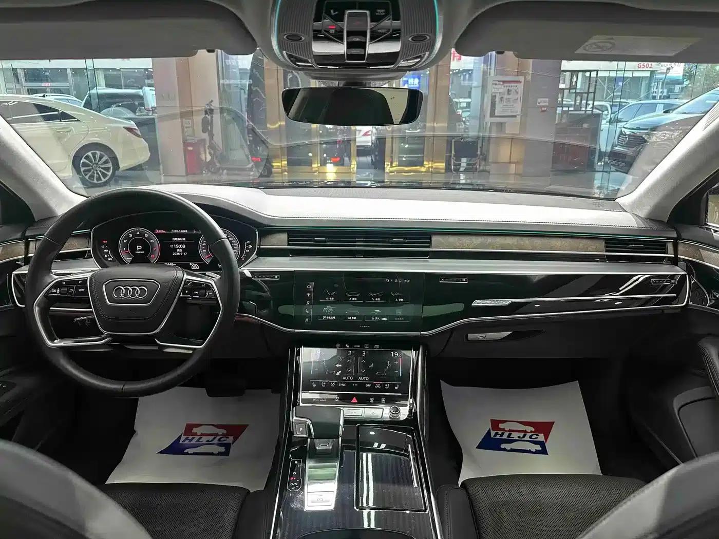 Audi A8 2022 A8L 55 TFSI quattro Luxury Edition — миниатюра 13