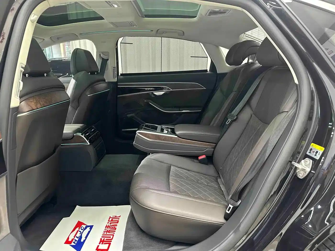 Audi A8 2022 A8L 55 TFSI quattro Luxury Edition — миниатюра 10