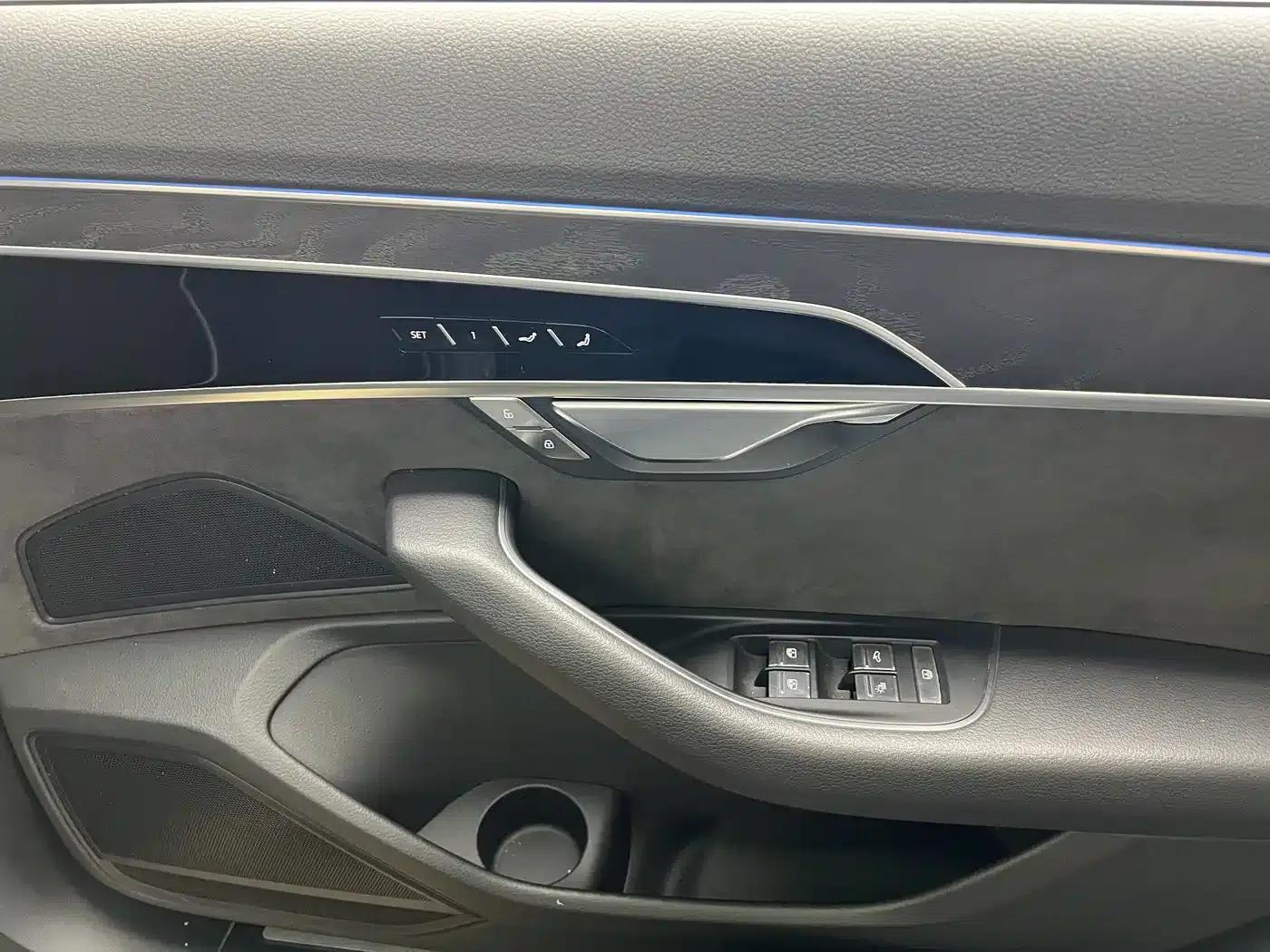 2021 Audi A8 A8L 50 TFSI quattro Comfort — миниатюра 20