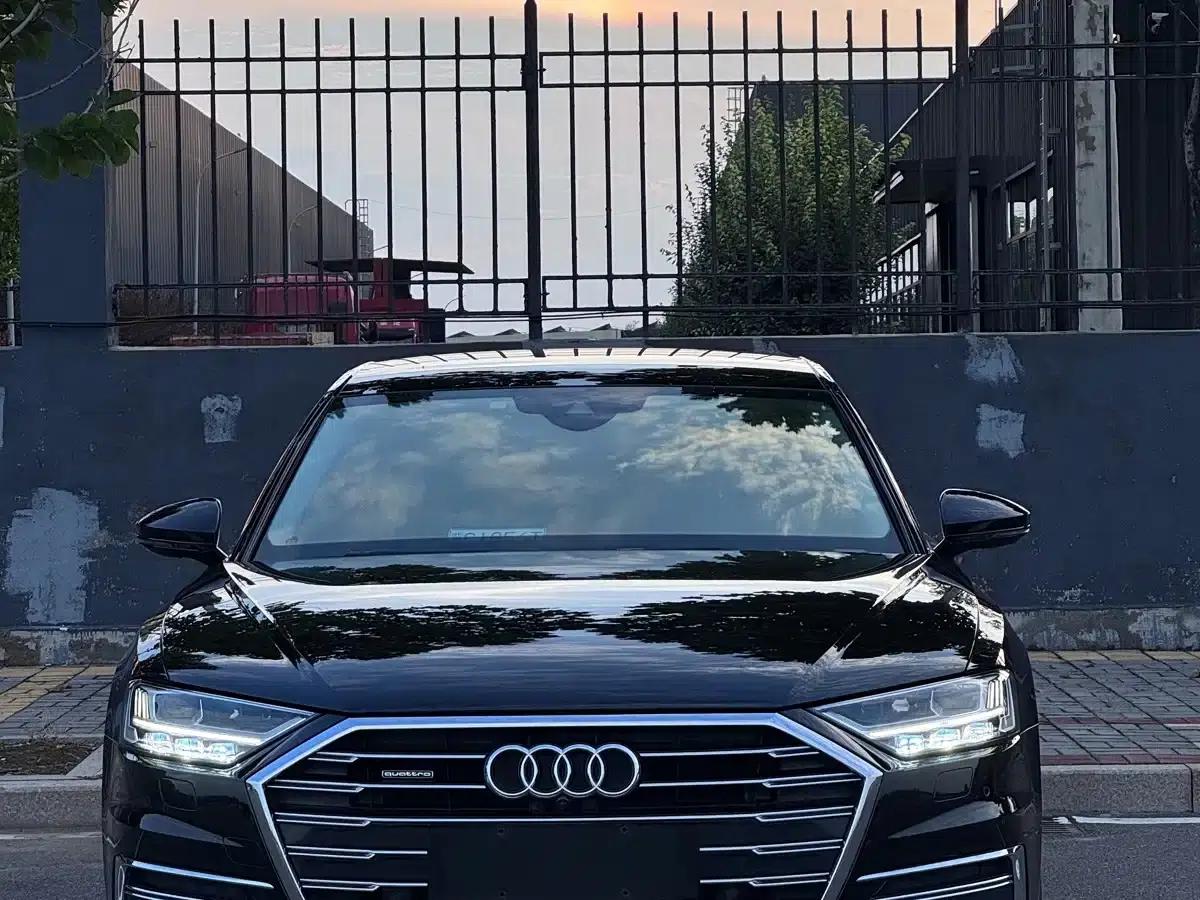 Audi A8 2019 Plus A8L 55 TFSI quattro Luxury — миниатюра 1