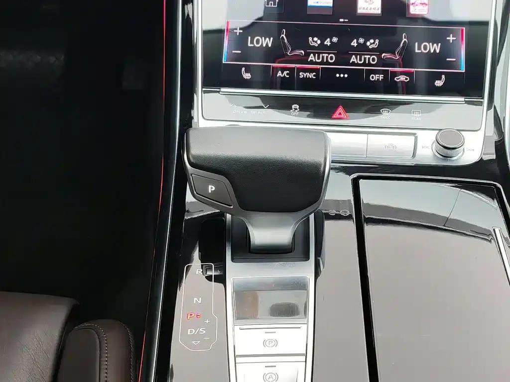2019 Audi A8 A8L 50 TFSI quattro Comfort — миниатюра 13