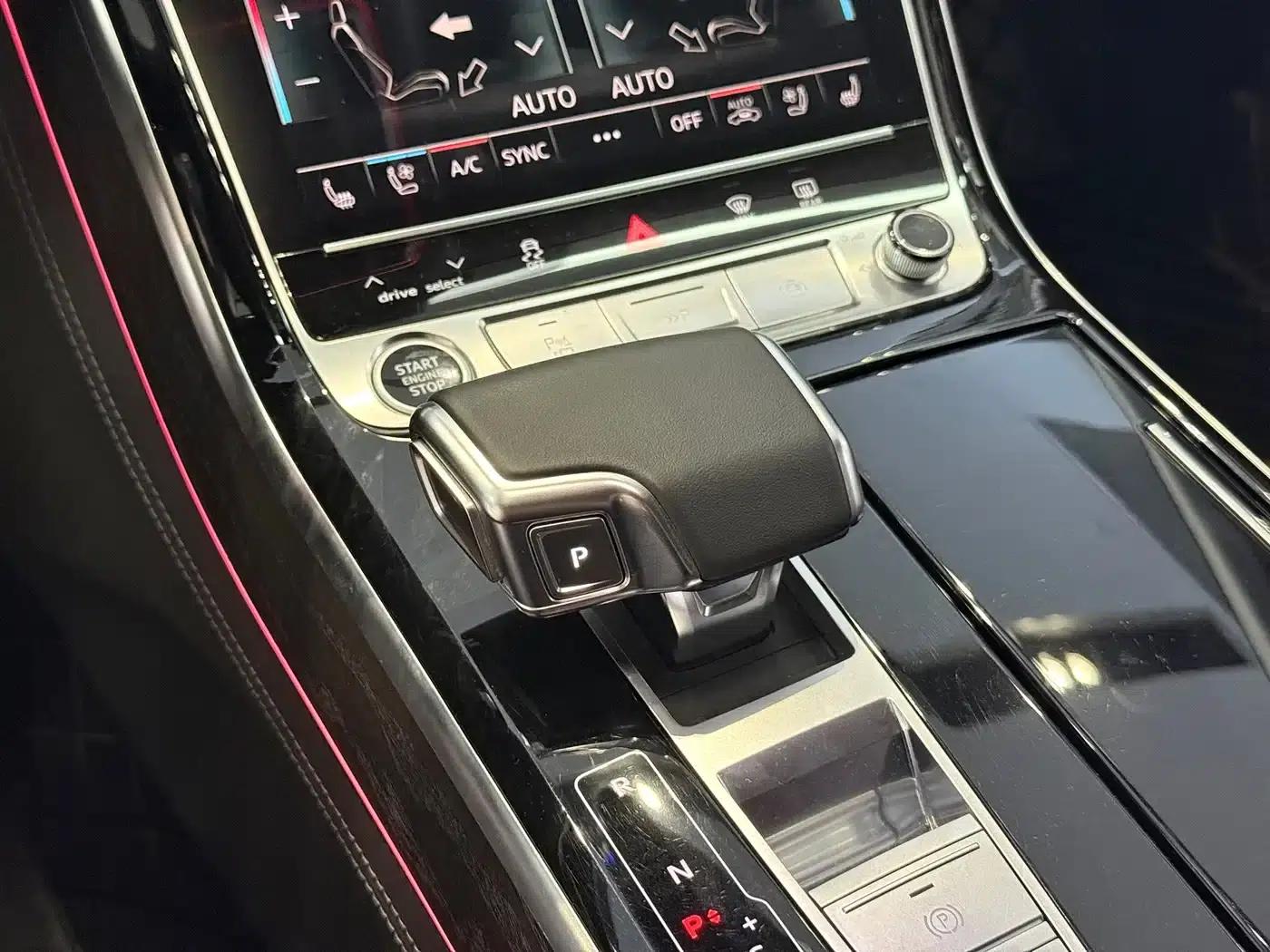 2023 Audi A8 A8L 50 TFSI quattro Premium Edition — миниатюра 9