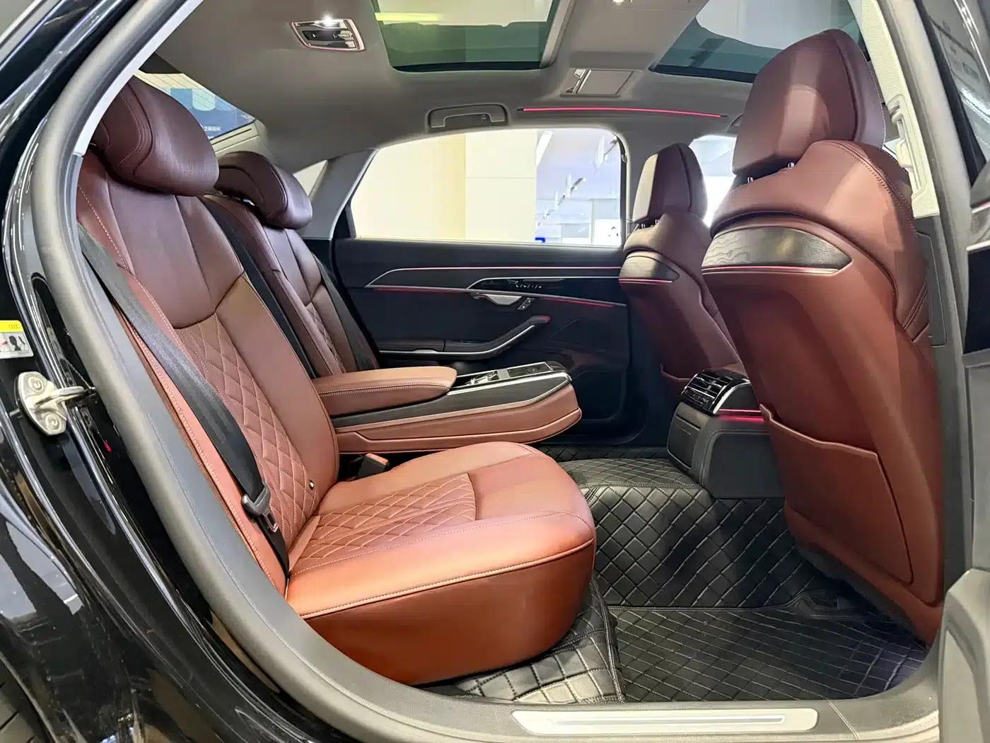 2023 Audi A8 A8L 50 TFSI quattro Premium Edition — миниатюра 10