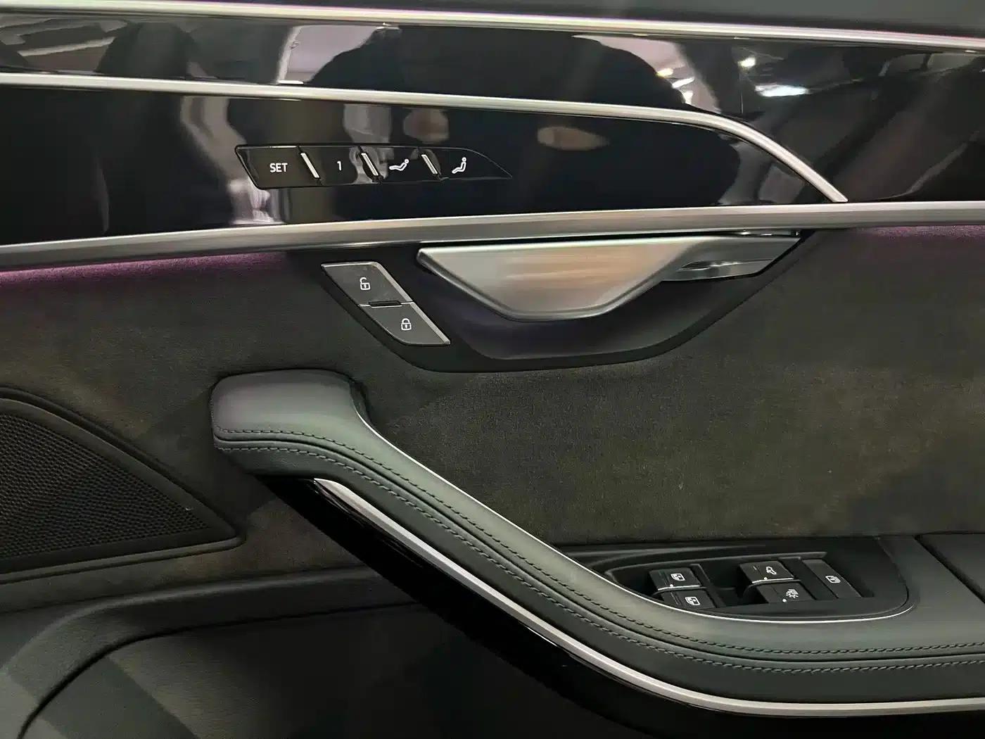 Audi A8 PHEV 2022 A8L 60 TFSIe quattro Collector's Edition — миниатюра 11