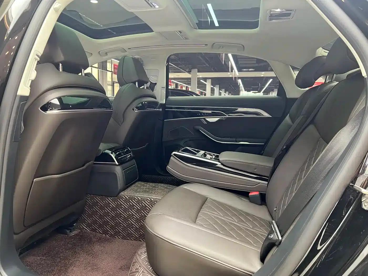 Audi A8 PHEV 2022 A8L 60 TFSIe quattro Collector's Edition — миниатюра 12