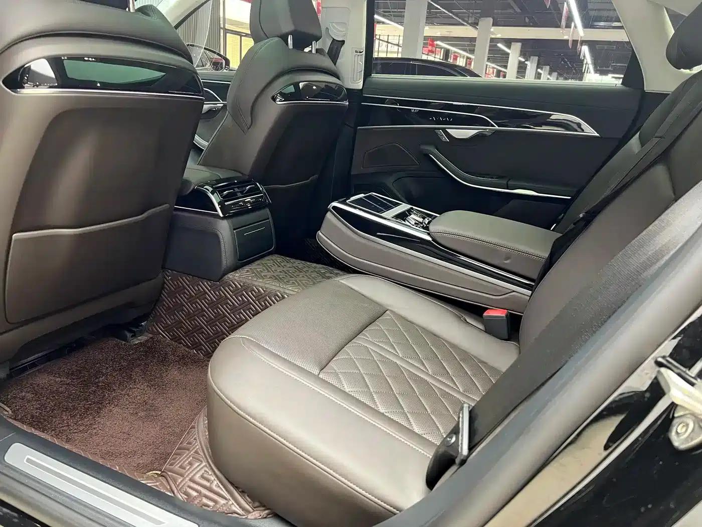 Audi A8 PHEV 2022 A8L 60 TFSIe quattro Collector's Edition — миниатюра 9