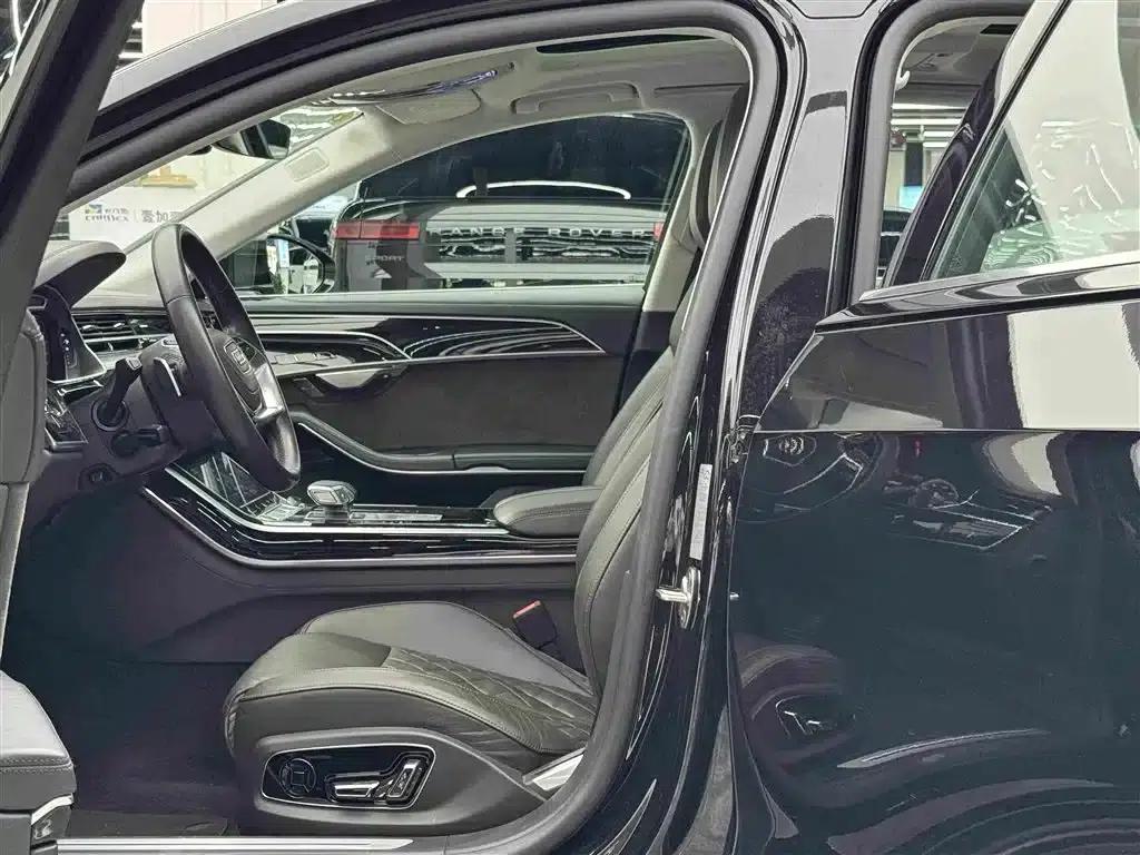 Audi A8 PHEV 2022 A8L 60 TFSIe quattro Collector's Edition — миниатюра 8