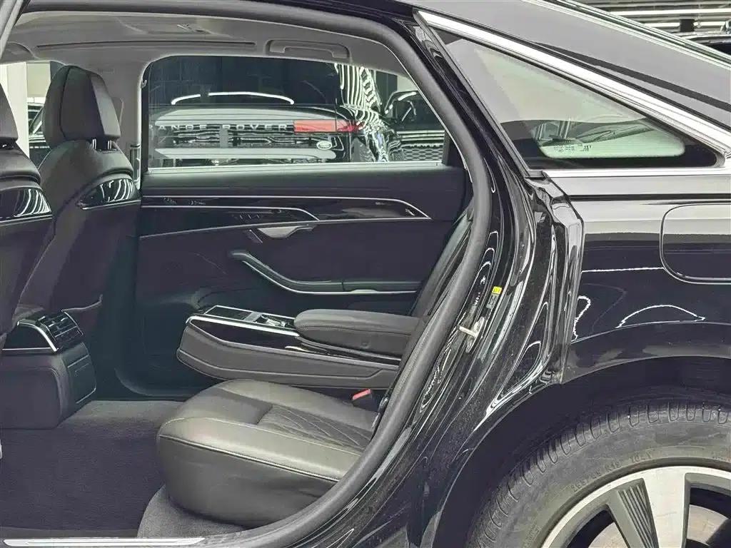 Audi A8 PHEV 2022 A8L 60 TFSIe quattro Collector's Edition — миниатюра 9