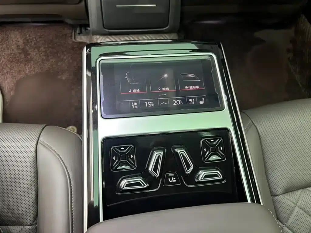 Audi A8 PHEV 2022 A8L 60 TFSIe quattro Collector's Edition — миниатюра 20