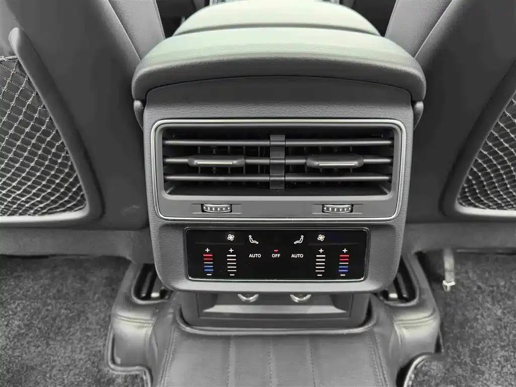 Audi Q7 2021 55 TFSI quattro S line Sport — миниатюра 13