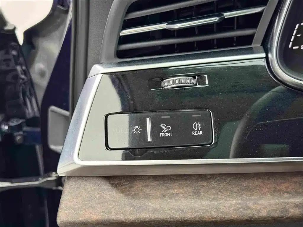 Audi Q7 2021 55 TFSI quattro S line Sport — миниатюра 18